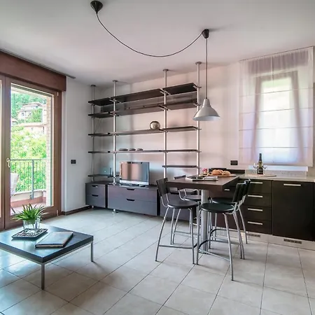 아파트 Joivy Splendid Flat W Terrace Near 코모