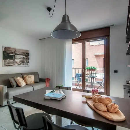 Joivy Splendid Flat W Terrace Near 아파트 *