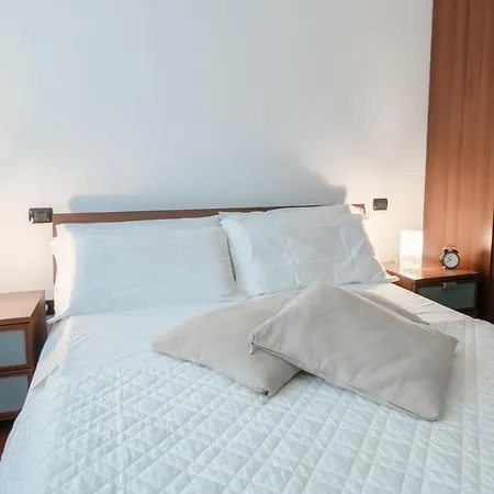 公寓 Joivy Splendid Flat W Terrace Near 科莫